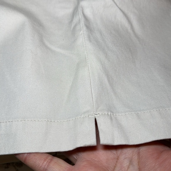 Talbots Classic Flat Front Khaki Casual Shorts Size 14 - Picture 5 of 9